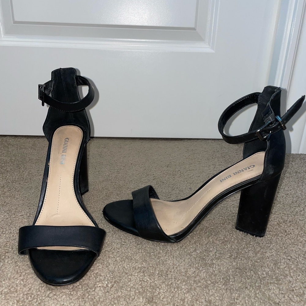 Gianni Bini Black Women's Block Heel Sandals